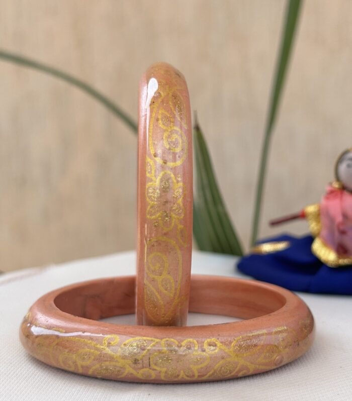 Elegant Jaipur Handmade Lac Bangle with Golden Floral Motif