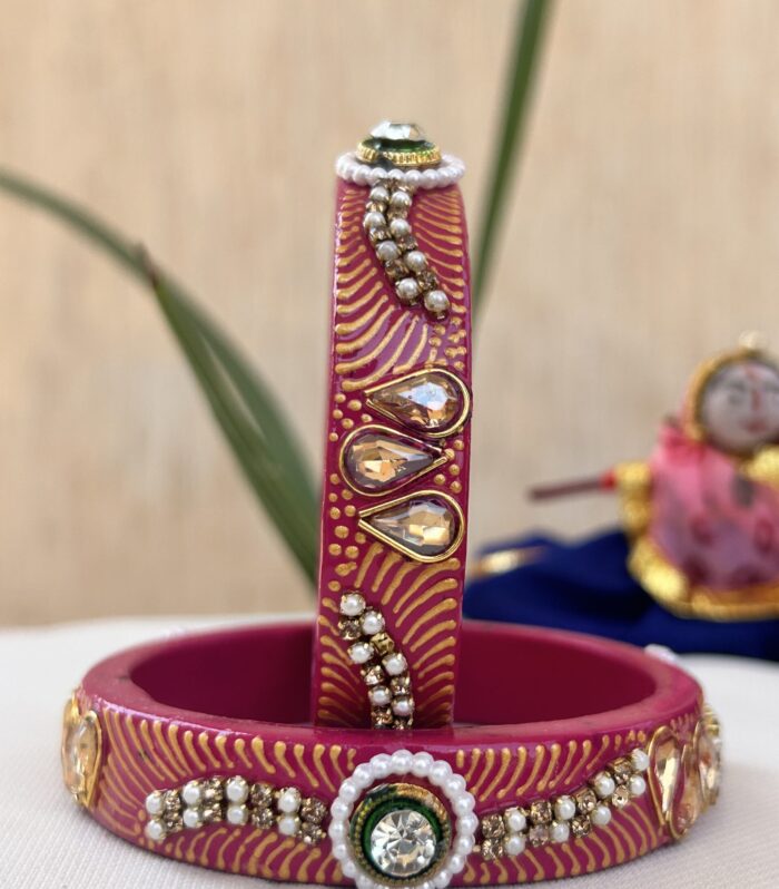 Jaipuri Handmade Lac Bangles – Hand-Painted Pink Bangles with Kundan & Pearl Work, Traditional Rajasthani Jewelry.